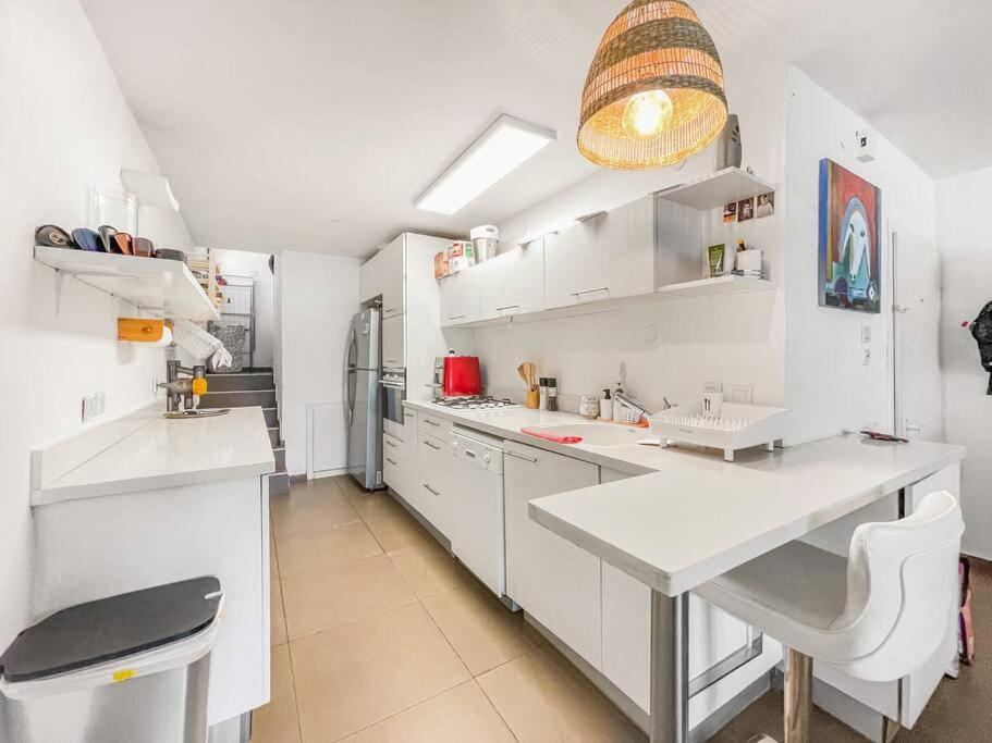 Garden Apartment 1 Min From The Beach - One-Bedroom Apartment