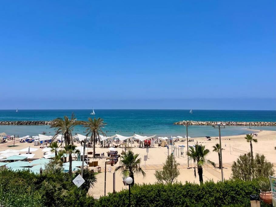 Garden Apartment 1 Min From The Beach - One-Bedroom Apartment