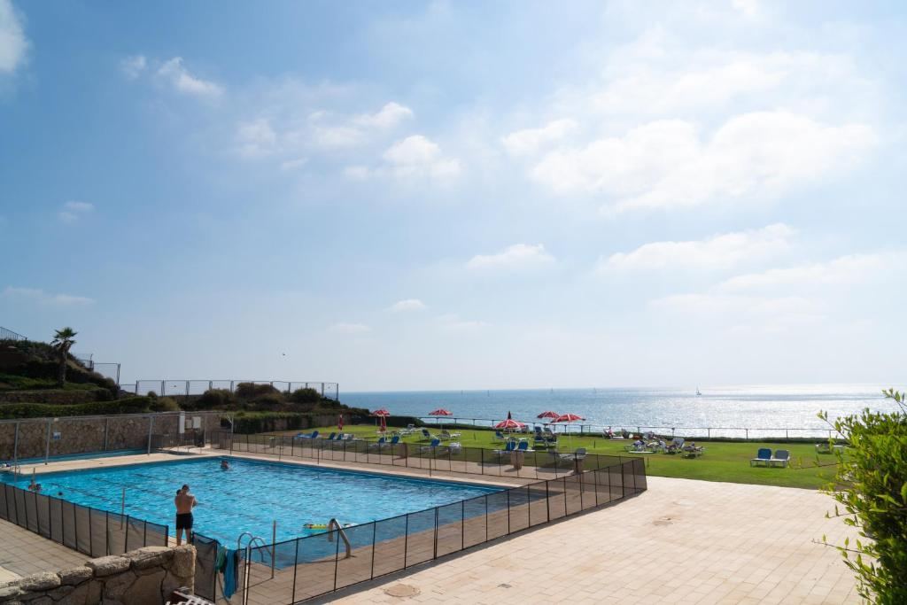 Amazing Sea View Stylish 1BR | Safe Room on Floor בנתניה – תצלום מקום האירוח 2 מתוך 9