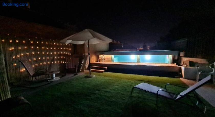 Private Swimming Pool ! דירת סטודיו קטנה עם בריכה פרטית