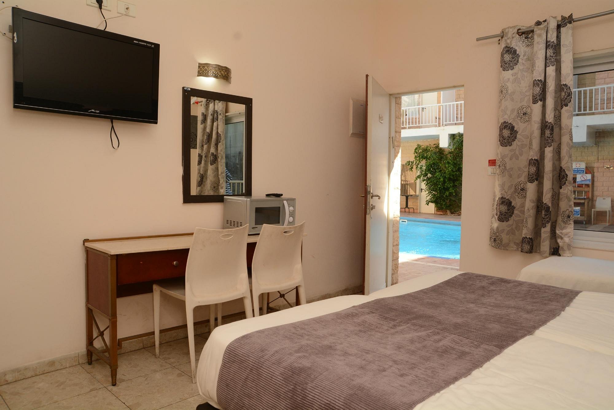 Red Sea Hotel