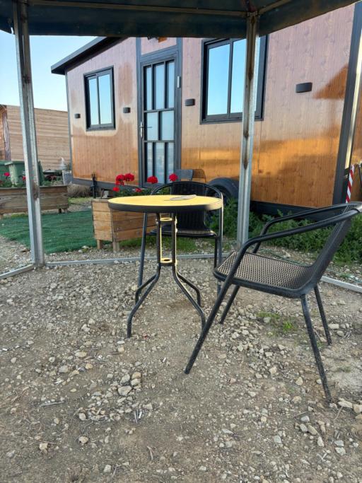 בקתה מעץ בחווה farm B''H - Superior Chalet