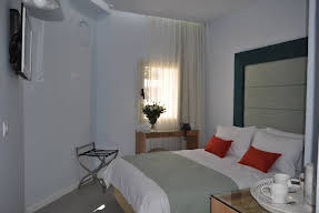 מלון בוטיק בת גלים Bat Galim Boutique Hotel בחיפה – תצלום מקום האירוח 3 מתוך 9